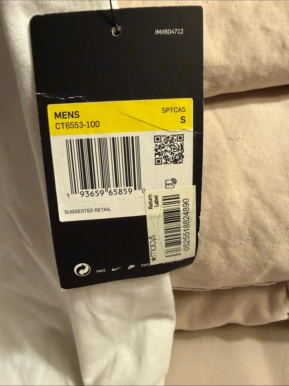Nike - Picture 2 of 4